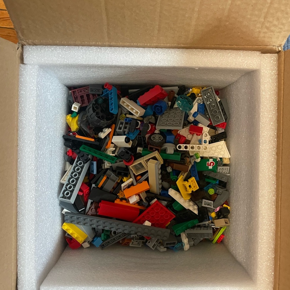 LEGO - 2+ lbs assorted plus pre-made cars!